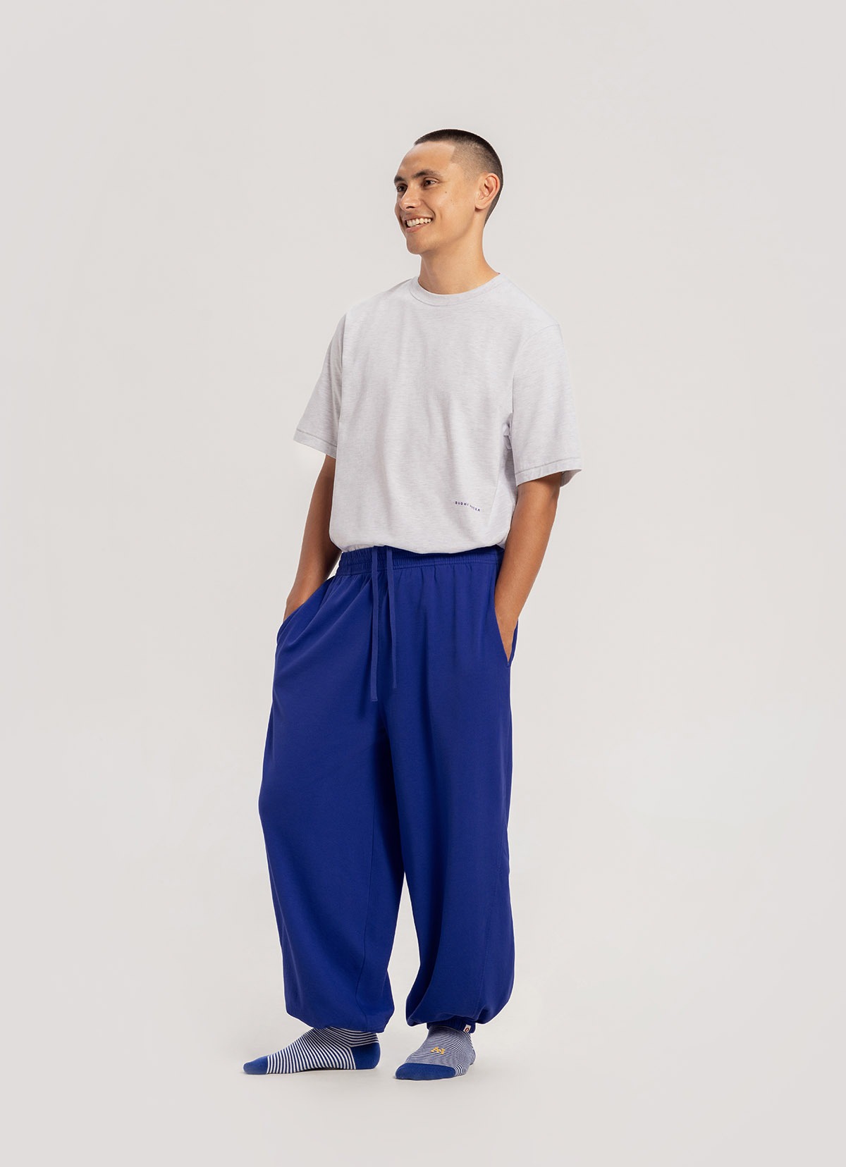 Diagonal jogger pants (Unisex)_Bluing