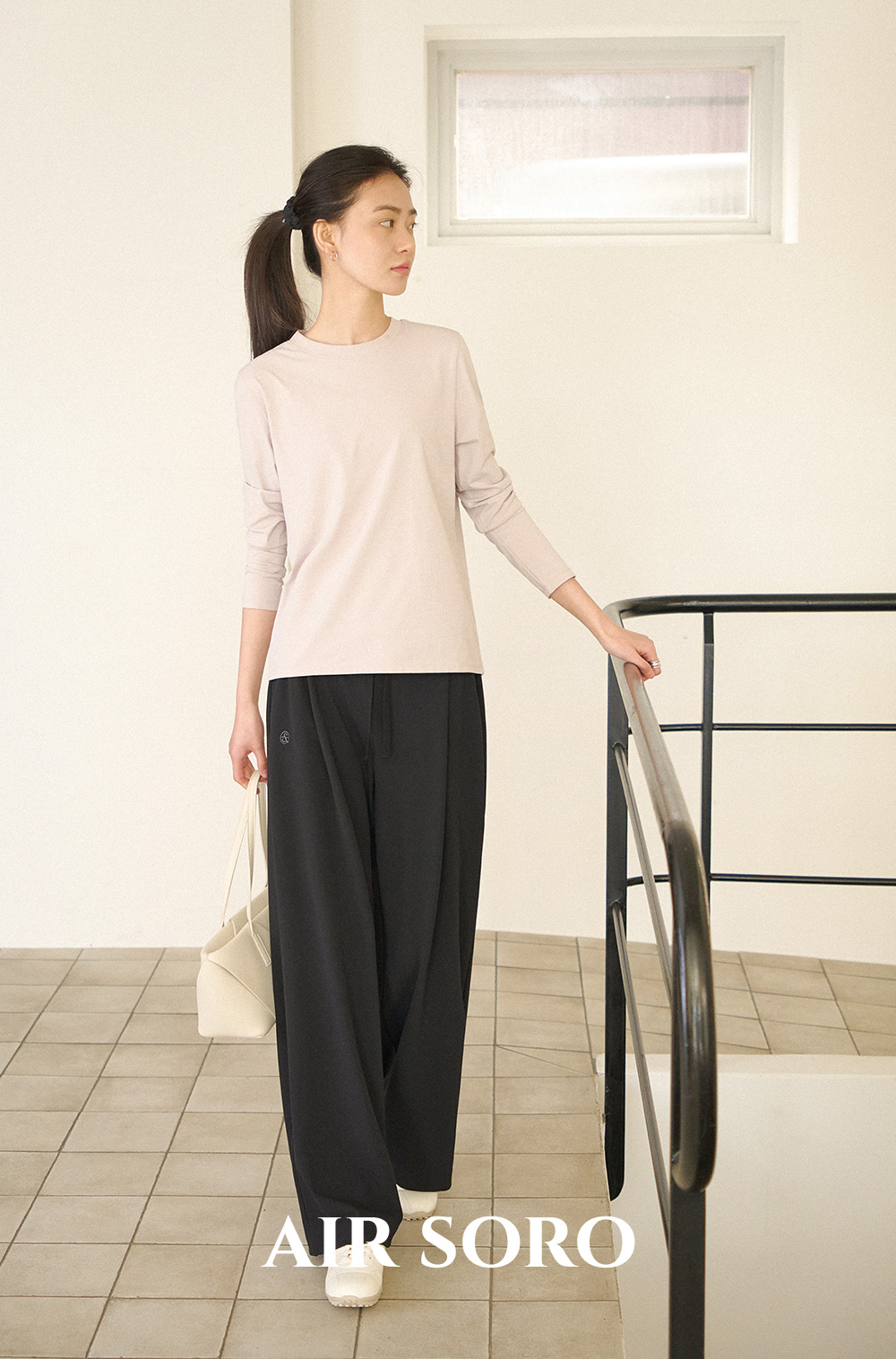 에어소로 스탠다드 롱슬리브 티셔츠