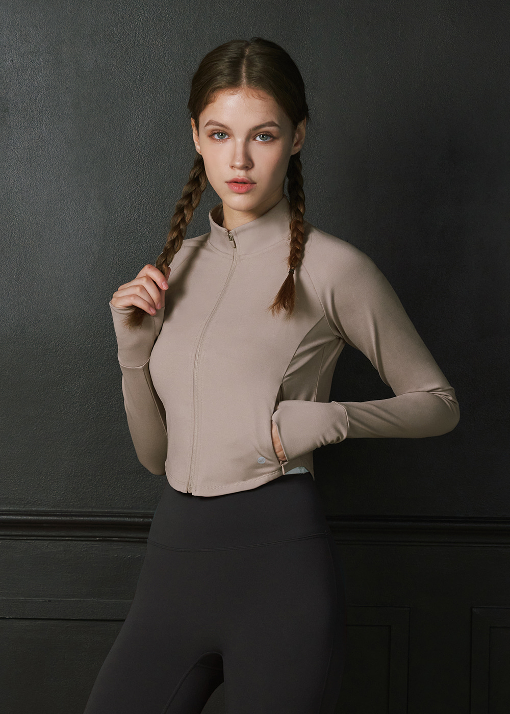 제로 액티브 크롭 자켓 애쉬베이지