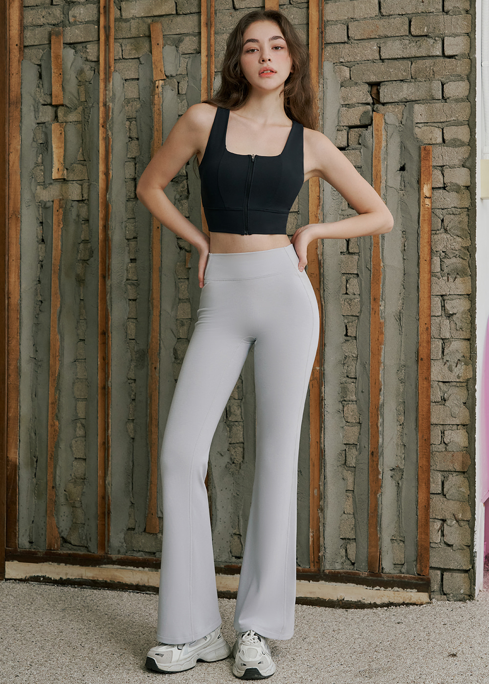 서포티브 지퍼 브라탑 블랙